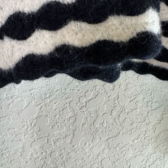 & OTHER STORIES Scalloped Crochet Merino Jumper - Picture 6 of 12